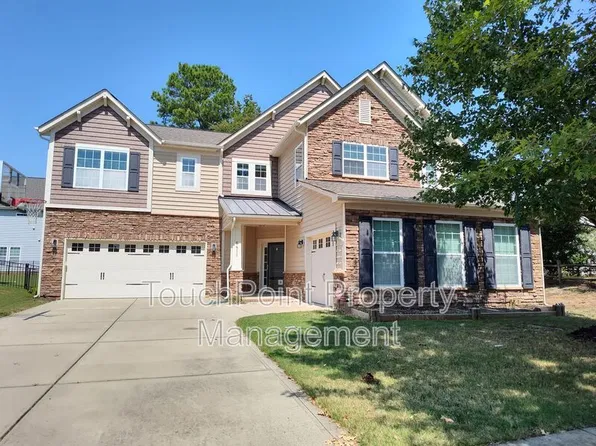 8611 Burnside Ln, Charlotte, NC 28277