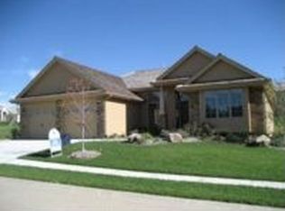 1207 S 190th Plz, Omaha, NE 68130