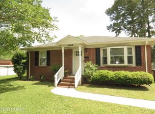 2105 Henderson Ave, New Bern, NC 28560