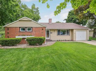 219 Summit St, Portage, WI 53901