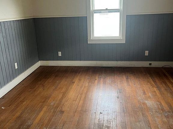 4th image of 119 Askin St