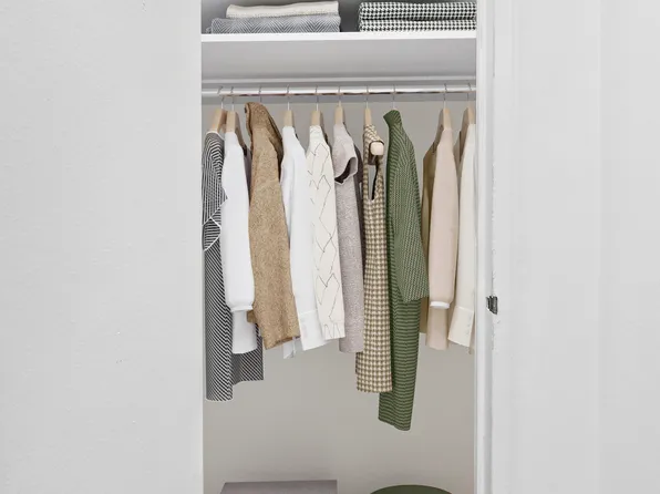 211 East 53rd Street image 6 of 7