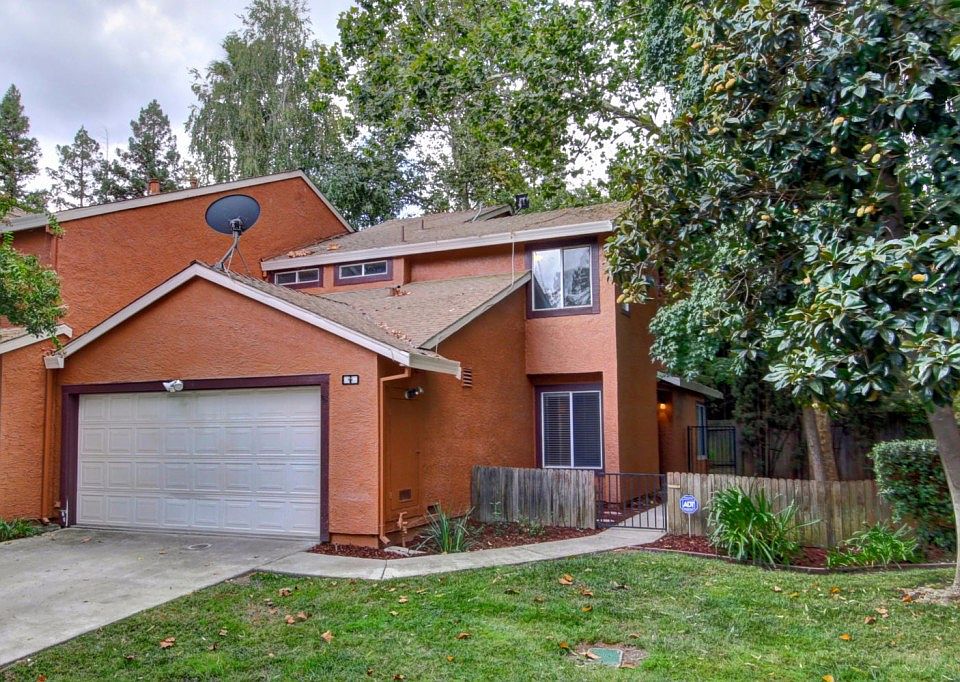 1st image of 2698 Decker Way