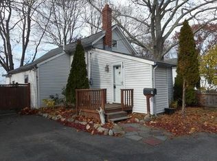 9 Bergin St, Riverside, RI 02915