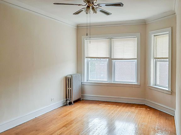 3rd image of 2206 W Foster Ave #3F