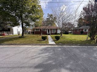 205 Wedgewood Dr, Newport News, VA 23601