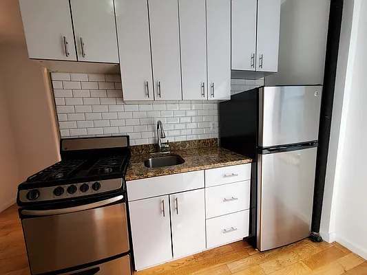 Rented by Douglas Elliman | media 14