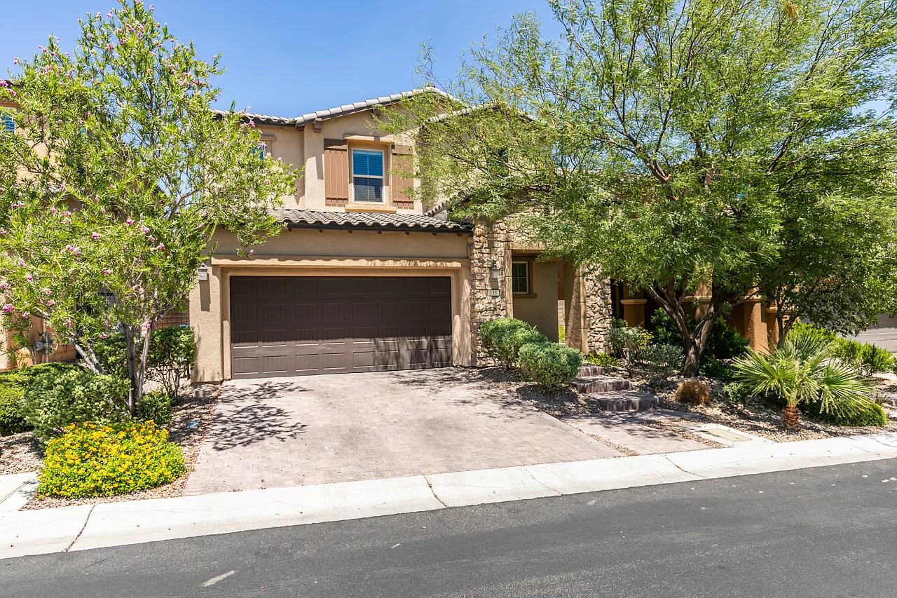 4 bed, 3.5 bath, 2334 sqft, $2,731 — Photo 1