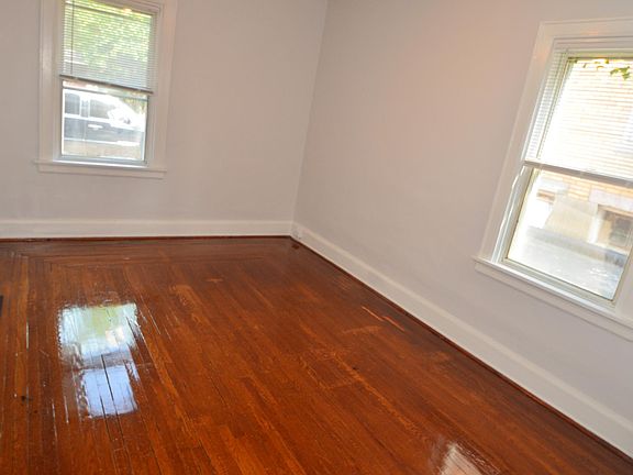 5th image of 4214 Greenlee Ave #1