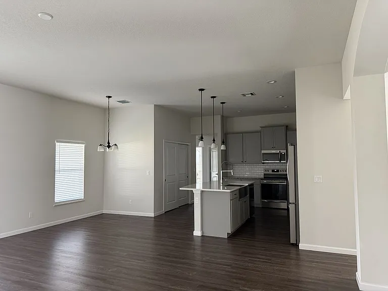 4634 SW Athena Dr — Photo 21