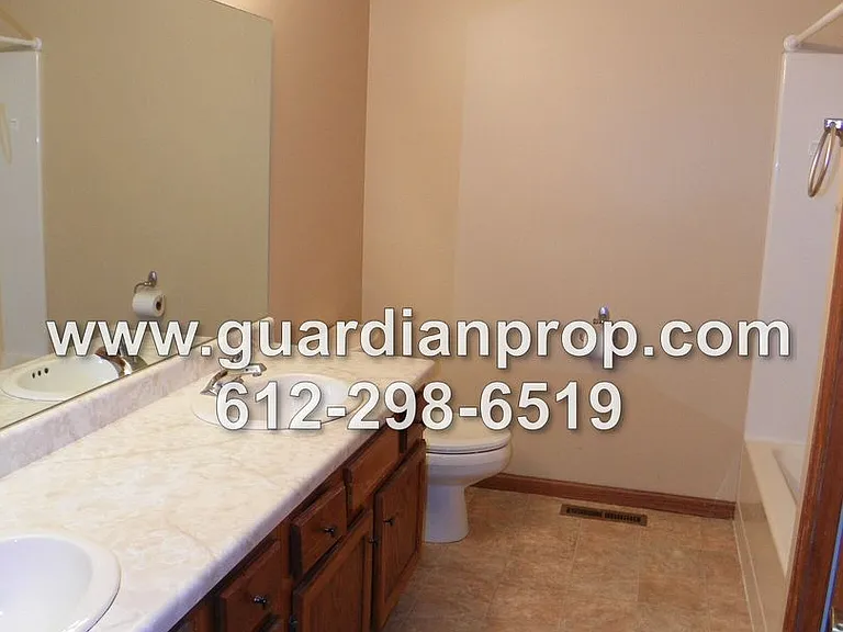 2355 Springside Dr E — Photo 10