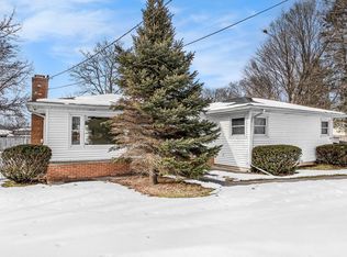 780 S 35th St, Galesburg, MI 49053