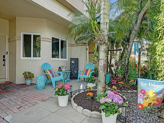 3rd image of 6800 Via Regina