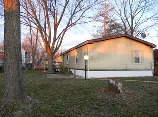 113 Carroll St, Mahomet, IL 61853