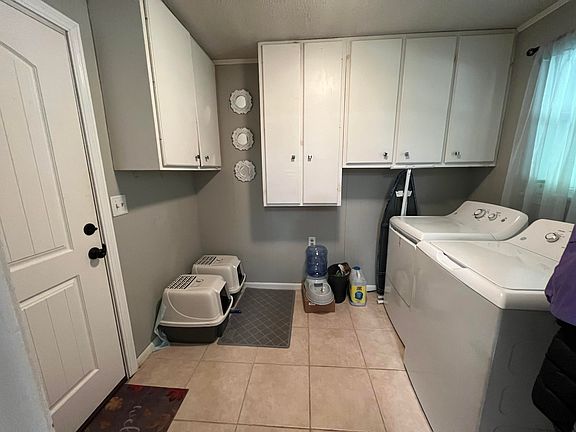 2nd image of 62 Moores Ln