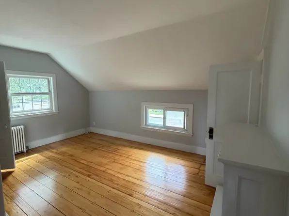 818 Main St APT 2, Walpole, MA 02081