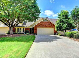 160 Brickleberry Dr, Roswell, GA 30075