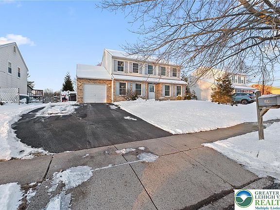 4th image of 104 Sacramento Dr