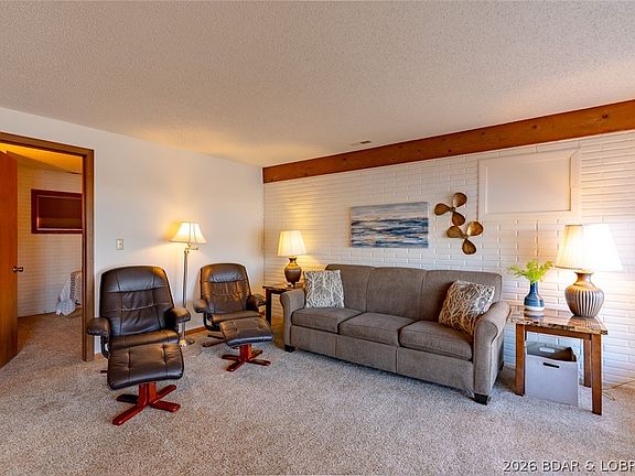 2nd image of 178 Lone Oak Point #3