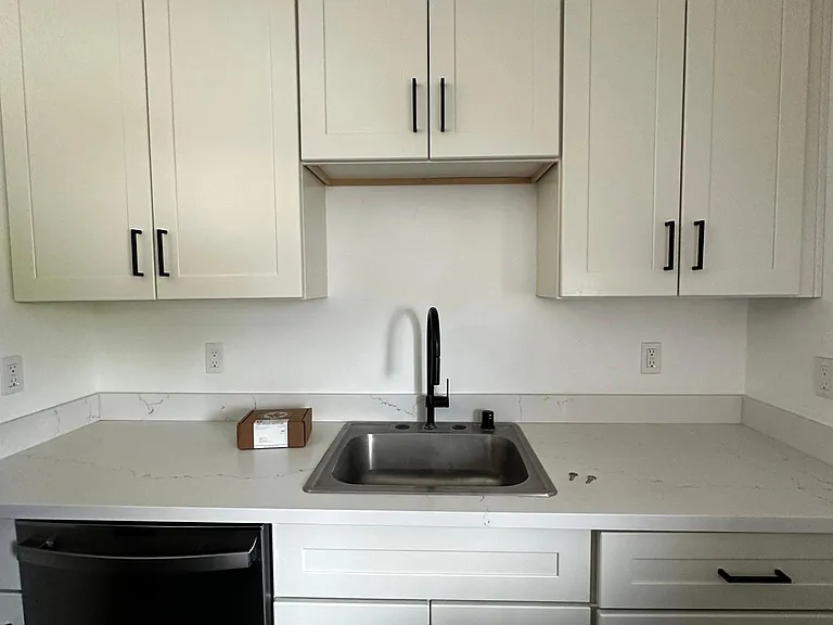 1616 Park Ave #14 — Photo 6