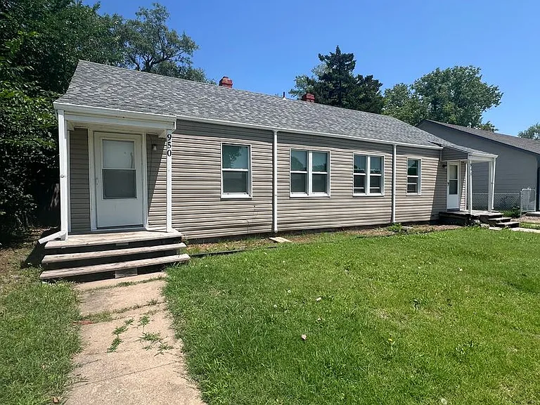 948 N Glendale St — Photo 1