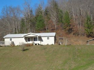 3820 Cave Branch Rd, Campton, KY 41301