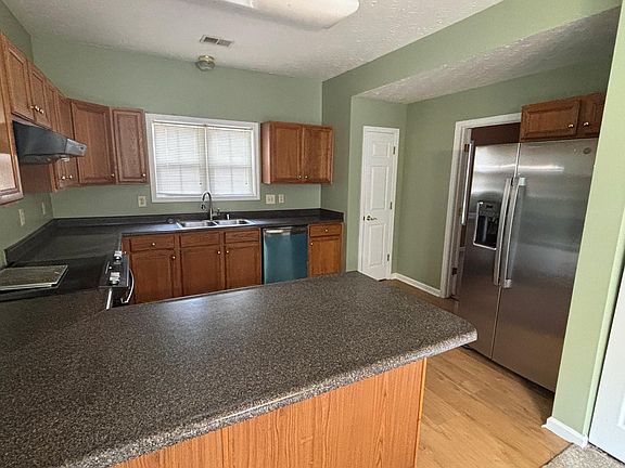 Kitchen. New appliances