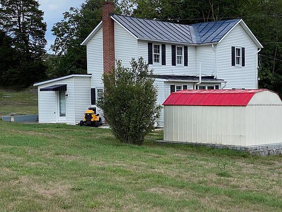 3rd image of 60 Polk Ln