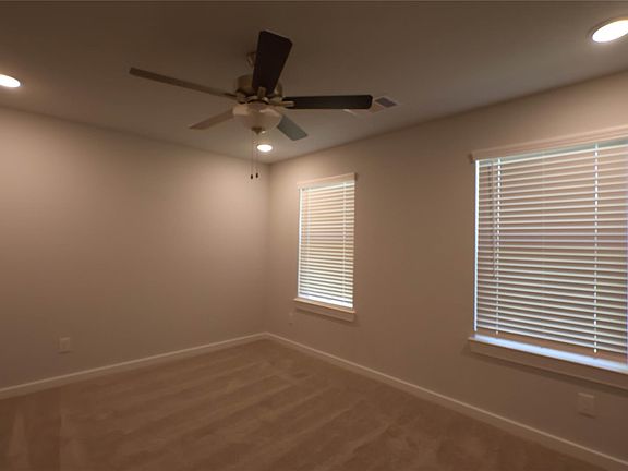 5th image of 8510 Blueberry Ash St