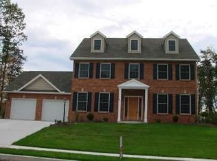 246 Pine Creek Dr, Carlisle, PA 17013