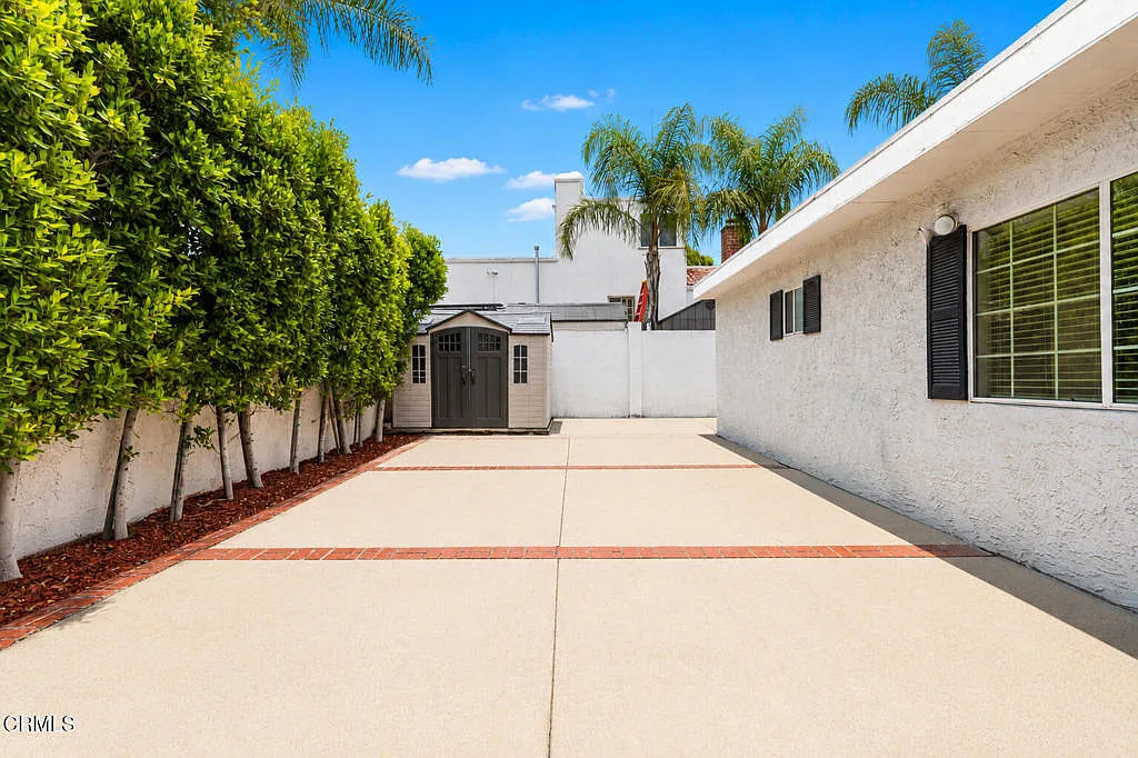 4 bed, 3.0 bath, 1500 sqft, $3,750 — Photo 4