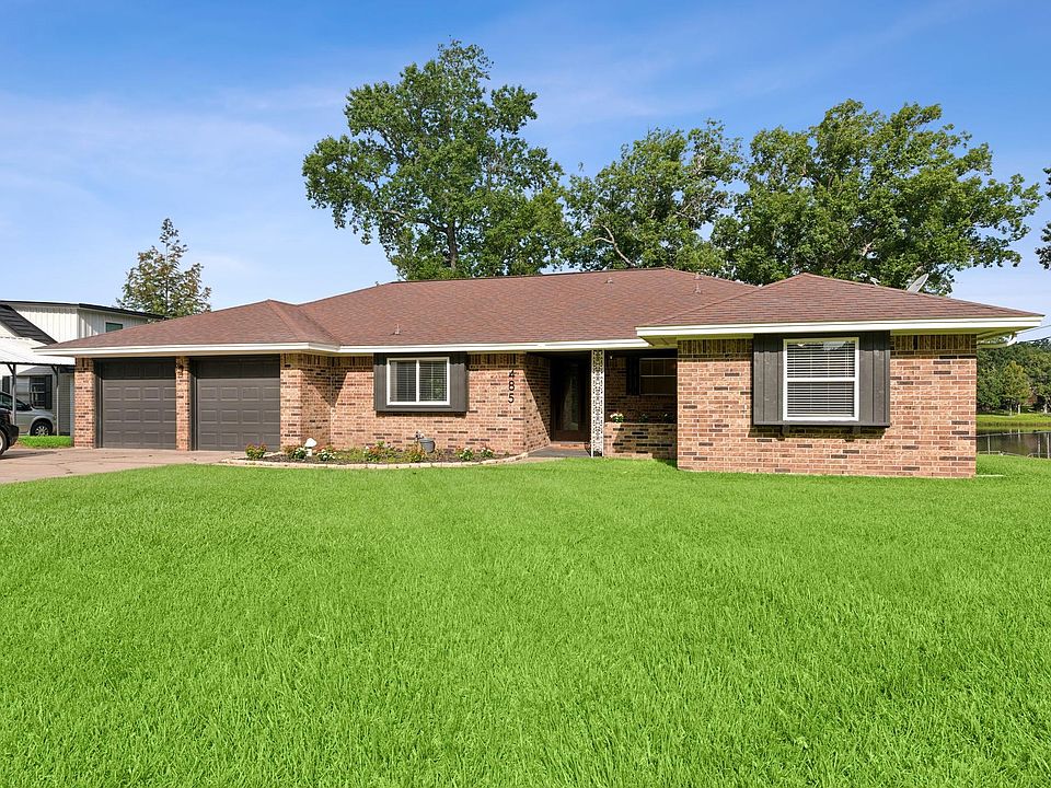 1st image of 485 E Lake Dr