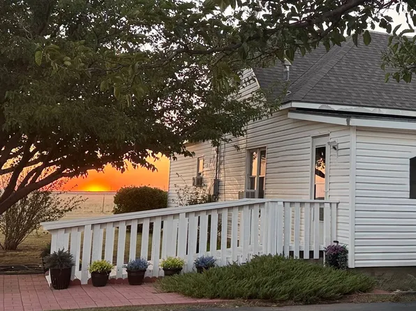 211 SW 7th St, Hardesty, OK 73944