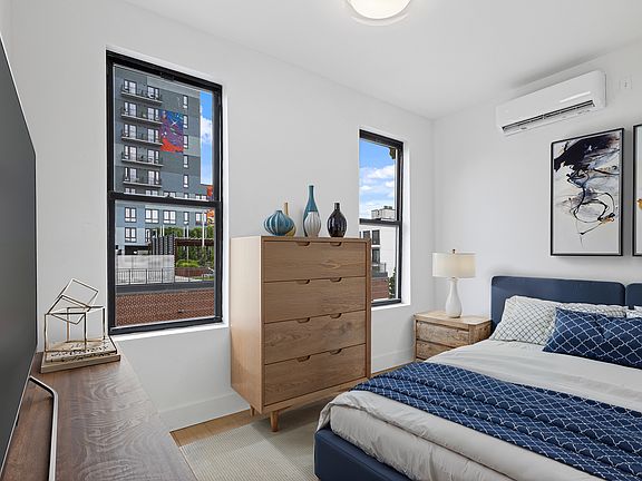 5th image of 352 Palmetto St APT 2L