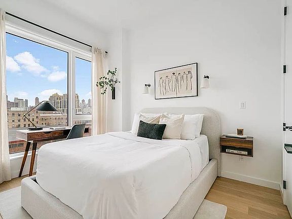 4th image of 11-14 35th Ave #419