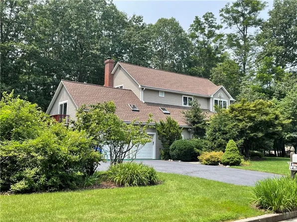 1 Camberra Drive, Suffern, NY 10901