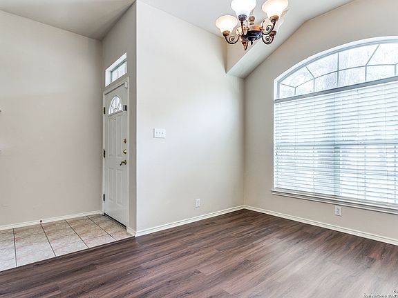 4th image of 6014 WOODWAY CT