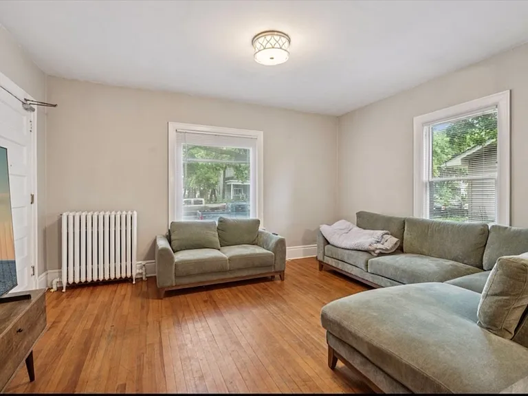 3045 Grand Ave S #2 — Photo 2