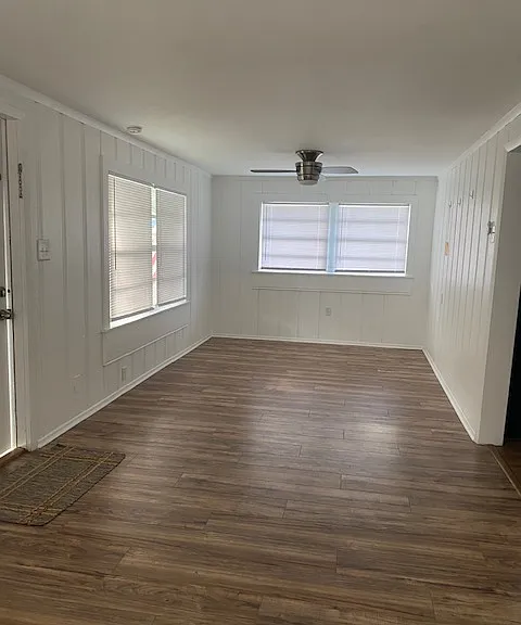 6449 SE Lake Circle Dr — Photo 2