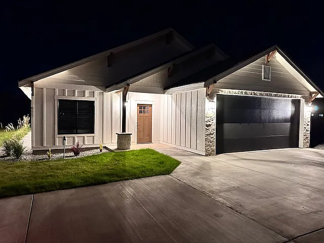4 bed, 1800 sqft, $2,700 — Photo 1