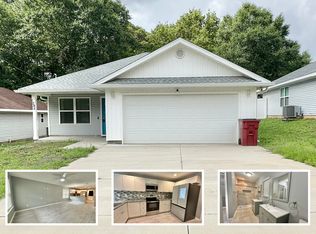 245 Averitt Pl, Crestview, FL 32539