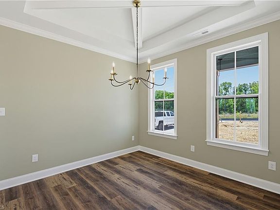 5th image of 1343 Simpson Rd