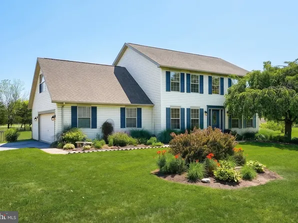 35 Fox Meadow Dr, Abbottstown, PA 17301