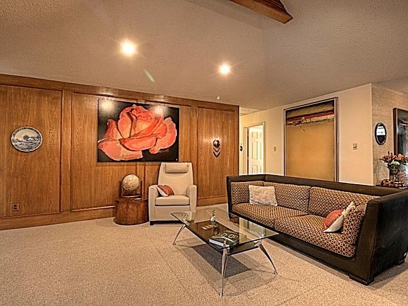 3rd image of 116 Hill Dr