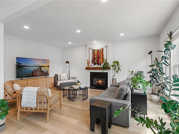 5th image of 3930 Almandine Way
