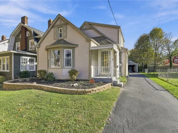 4015 McKoon Ave, Niagara Falls, NY 14305