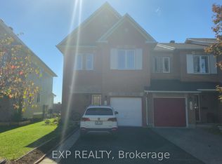 1052 Candlewood St, Ottawa, ON K4A 5E9