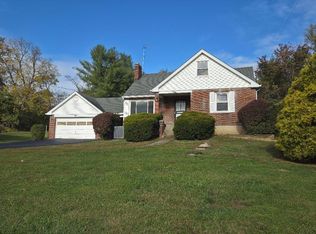 8240 Camargo Rd, Cincinnati, OH 45243