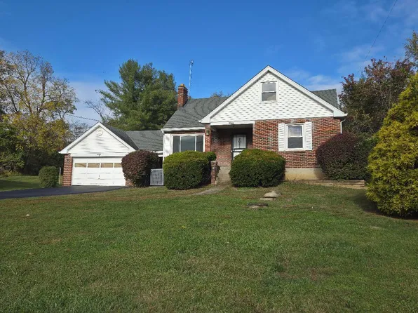 8240 Camargo Rd, Cincinnati, OH 45243