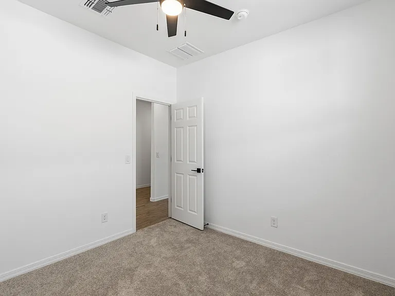 5528 W McNeil St — Photo 21
